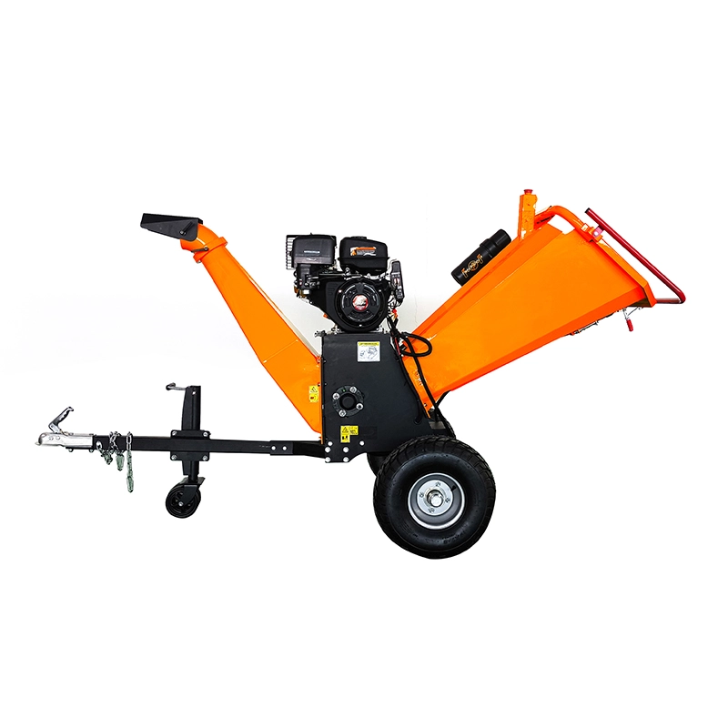 The CS120 is a robust, petrol-engine wood chipper built for heavy-duty use in gardens, estates or small commercial forestry settings